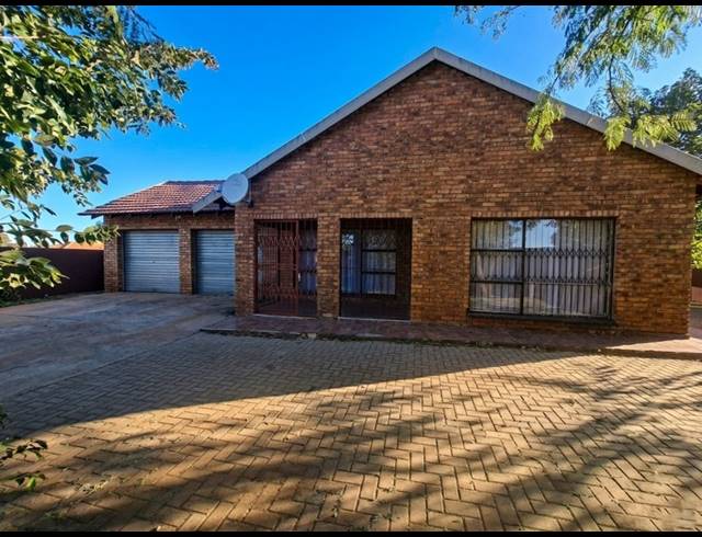 3 BEDROOM HOUSE FOR SALE IN MEYERTON PARK